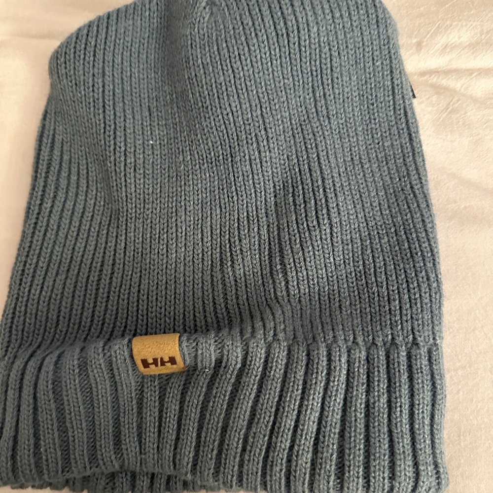 Helly hansen hat unworn